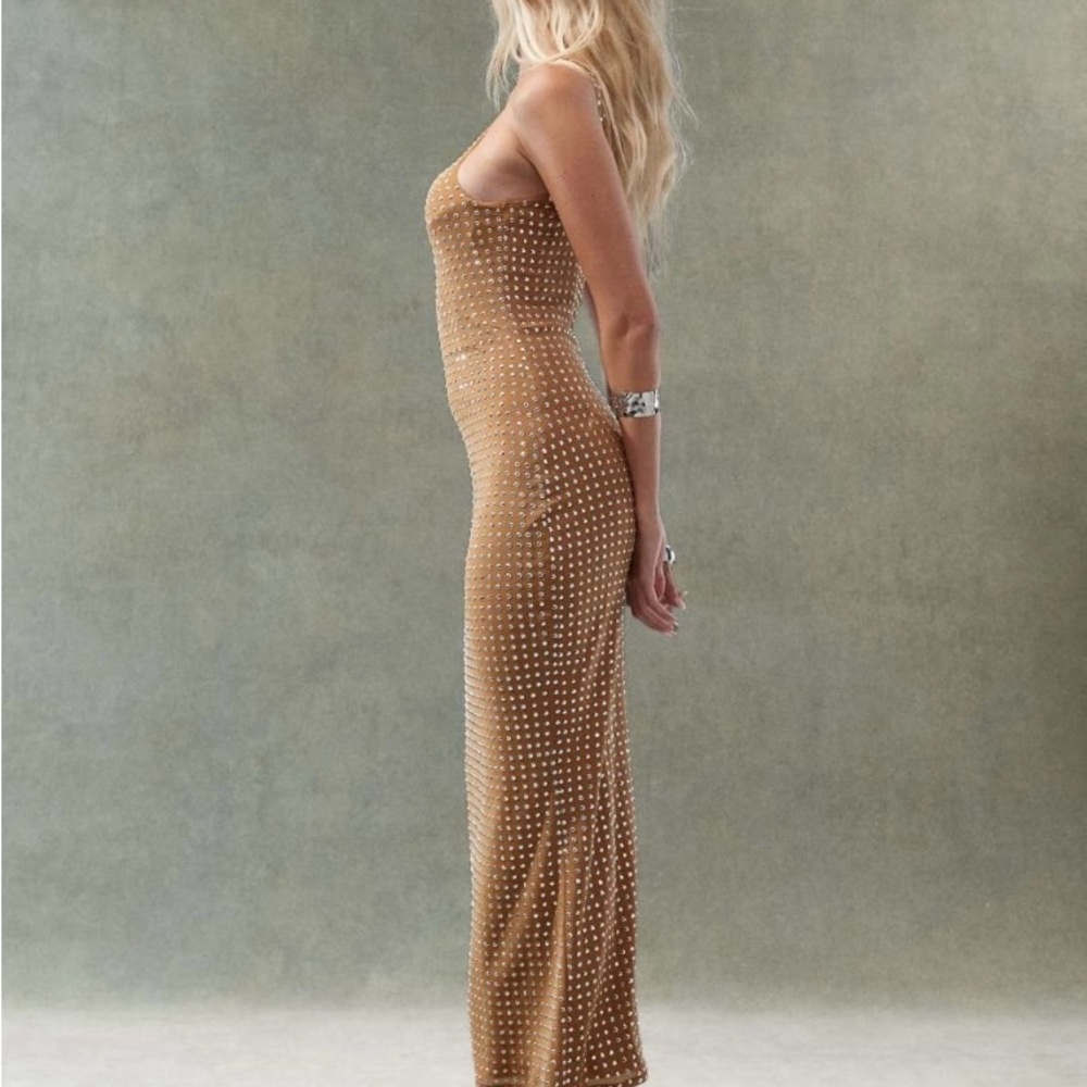 ASOS Design scooped halter neck midi dress in laser cut hot fix in tan - Picture 2 of 7